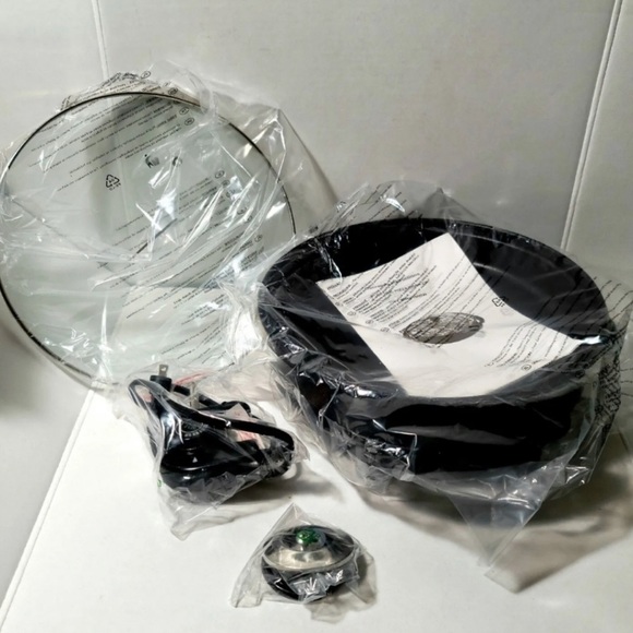 PARINI 12" NON STICK ELECTRIC PIZZA COOKER - Picture 2 of 3